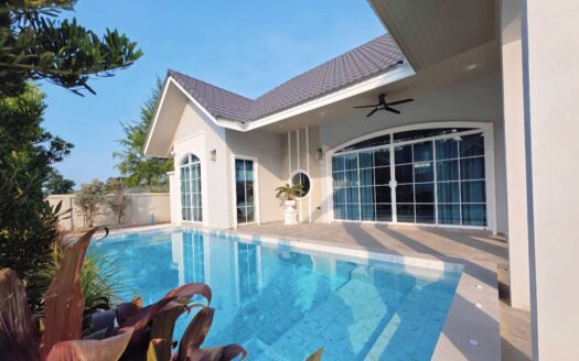 Ruhig gelegene Villen mit schönem Bergblick in Cha-Am, Thailand