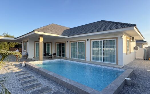 Zwei sehr preiswerte Poolvillen in ruhiger Lage in Hua Hin, Thailand